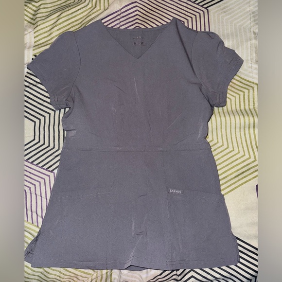 Gray scrub top - Picture 2 of 9